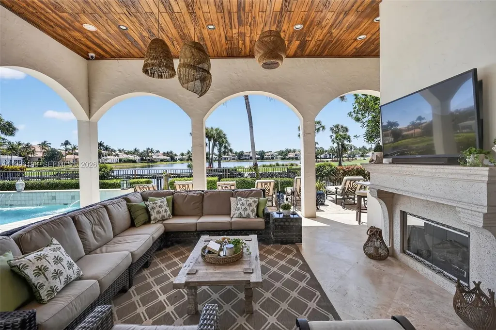 678 Hermitage Circle Palm Beach Gardens FL 33410