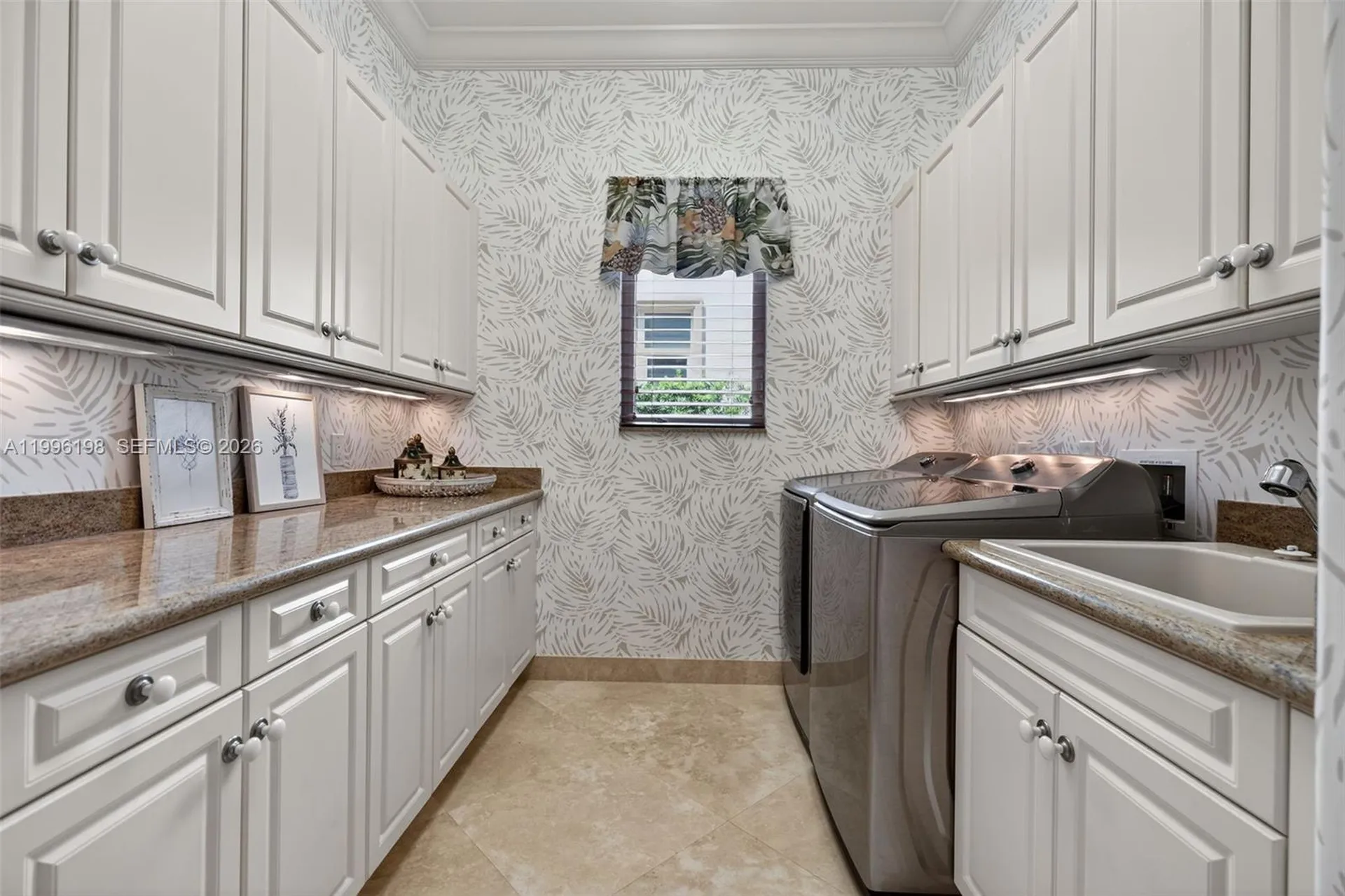 678 Hermitage Circle Palm Beach Gardens FL 33410