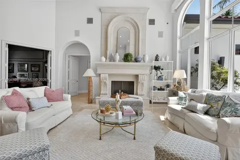 678 Hermitage Circle Palm Beach Gardens FL 33410