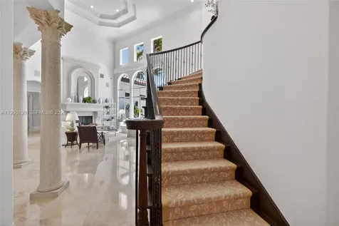 678 Hermitage Circle Palm Beach Gardens FL 33410