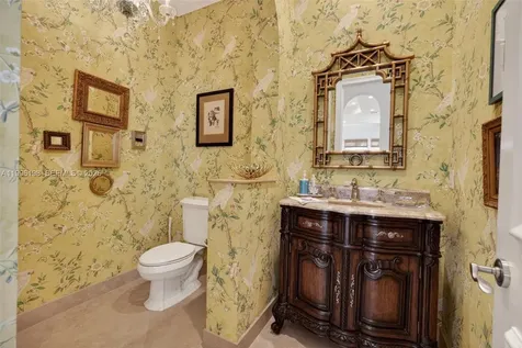 678 Hermitage Circle Palm Beach Gardens FL 33410