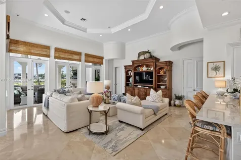 678 Hermitage Circle Palm Beach Gardens FL 33410