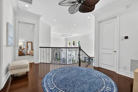 678 Hermitage Circle Palm Beach Gardens FL 33410
