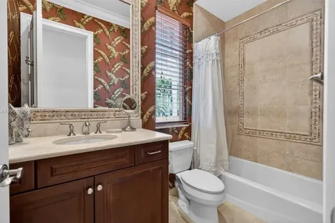 678 Hermitage Circle Palm Beach Gardens FL 33410