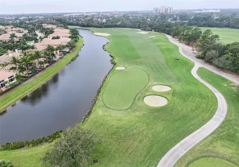 678 Hermitage Circle Palm Beach Gardens FL 33410
