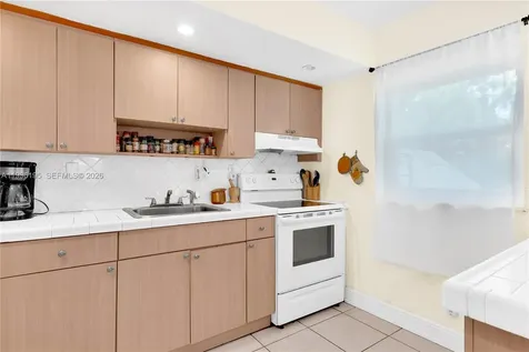6133 SW 62nd Terrace South Miami FL 33143