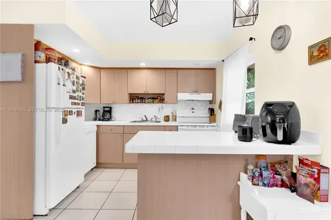 6133 SW 62nd Terrace South Miami FL 33143