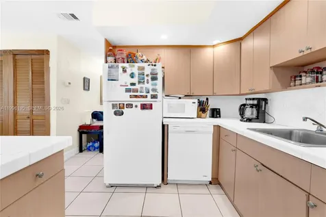 6133 SW 62nd Terrace South Miami FL 33143