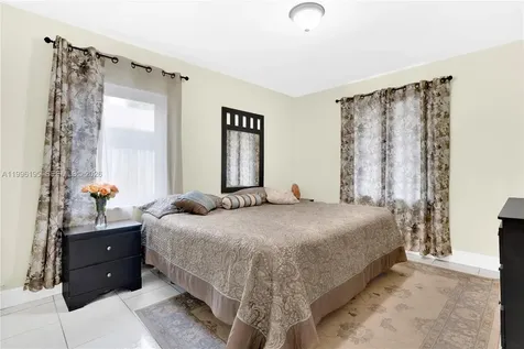 6133 SW 62nd Terrace South Miami FL 33143