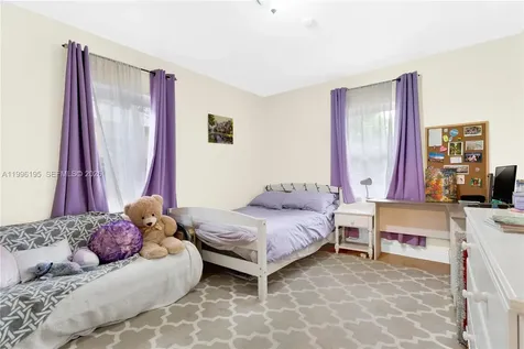 6133 SW 62nd Terrace South Miami FL 33143