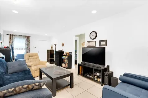 6133 SW 62nd Terrace South Miami FL 33143