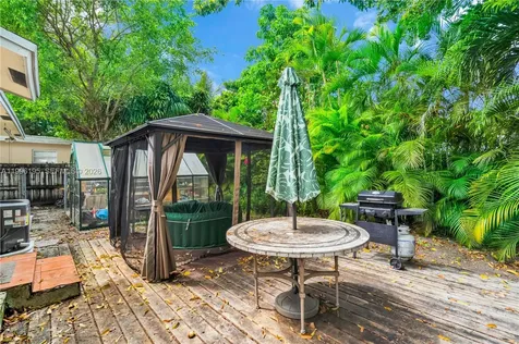 6133 SW 62nd Terrace South Miami FL 33143