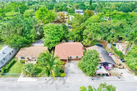 6133 SW 62nd Terrace South Miami FL 33143