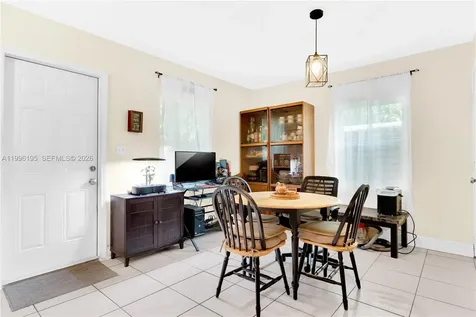 6133 SW 62nd Terrace South Miami FL 33143