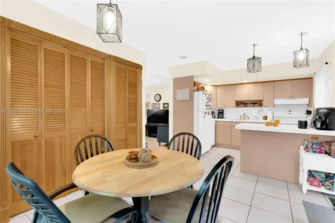 6133 SW 62nd Terrace South Miami FL 33143