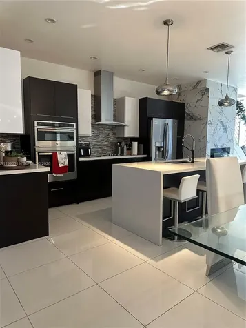 10361 NW 64th Terrace Doral FL 33178