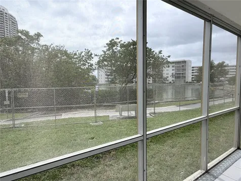 2980 Point East Drive Aventura FL 33160