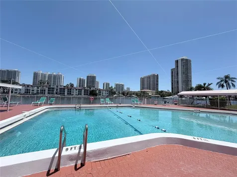 2980 Point East Drive Aventura FL 33160