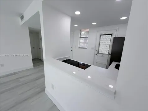 2980 Point East Drive Aventura FL 33160