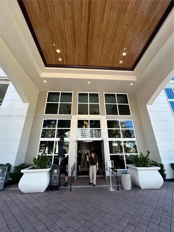 600 W Las Olas Boulevard Fort Lauderdale FL 33312