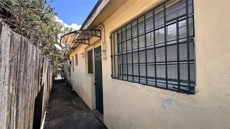 6345 N Miami Avenue Miami FL 33150