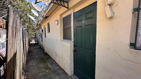 6345 N Miami Avenue Miami FL 33150