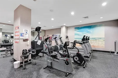 21150 Point Place Aventura FL 33180