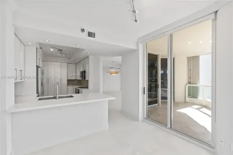 21150 Point Place Aventura FL 33180