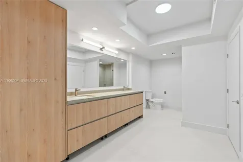 21150 Point Place Aventura FL 33180
