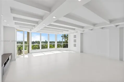 21150 Point Place Aventura FL 33180