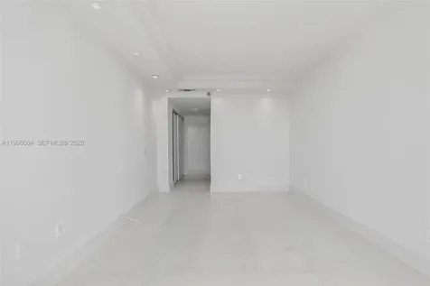 21150 Point Place Aventura FL 33180