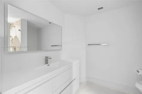 21150 Point Place Aventura FL 33180