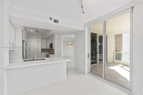21150 Point Place Aventura FL 33180