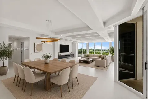 21150 Point Place Aventura FL 33180