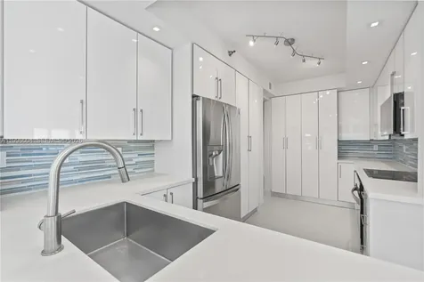 21150 Point Place Aventura FL 33180