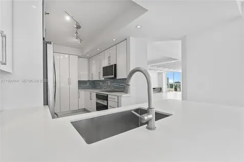 21150 Point Place Aventura FL 33180