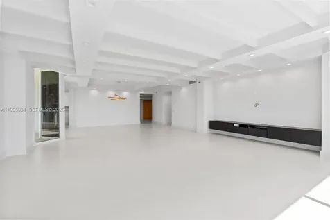 21150 Point Place Aventura FL 33180