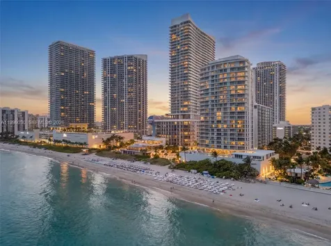 3951 S Ocean Drive Hollywood FL 33019