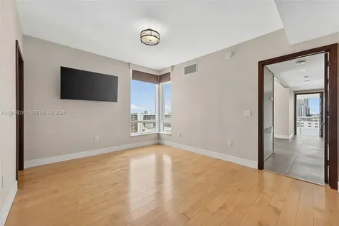 3951 S Ocean Drive Hollywood FL 33019