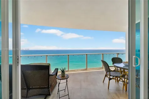 3951 S Ocean Drive Hollywood FL 33019
