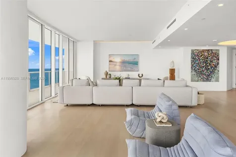 100 S Pointe Drive Miami Beach FL 33139