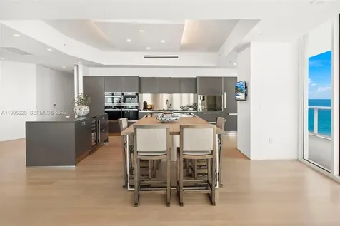 100 S Pointe Drive Miami Beach FL 33139