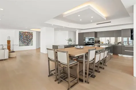 100 S Pointe Drive Miami Beach FL 33139