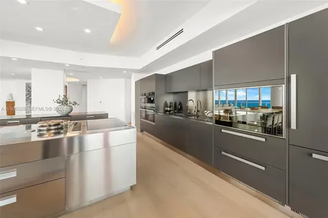 100 S Pointe Drive Miami Beach FL 33139