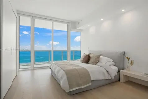 100 S Pointe Drive Miami Beach FL 33139