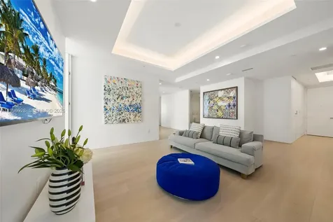 100 S Pointe Drive Miami Beach FL 33139