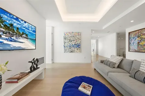 100 S Pointe Drive Miami Beach FL 33139