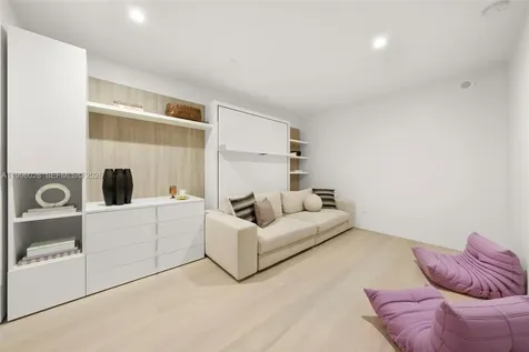 100 S Pointe Drive Miami Beach FL 33139