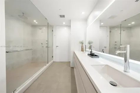100 S Pointe Drive Miami Beach FL 33139