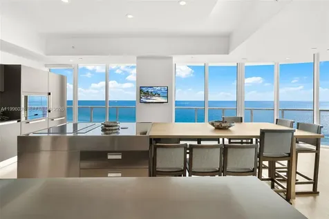 100 S Pointe Drive Miami Beach FL 33139
